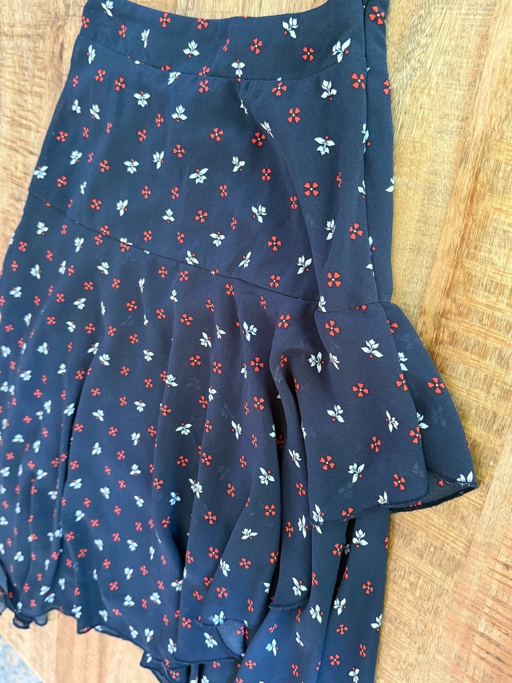 H&M Floral Asymmetrical Ruffle Midi Skirt Size Red White Blue Back to School - Picture 6 of 14